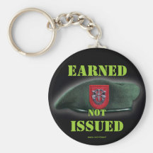 7th special forces green berets vets Keychain