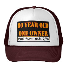 80 ans, un propriétaire - les pièces des besoins,  casquette de camionneur