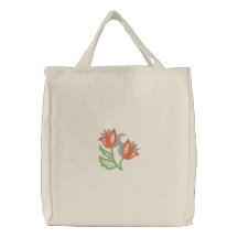 À jour floral sac brodé