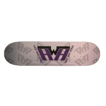 À mi-chemin plate-forme d'équipe plateaux de skateboards customisés