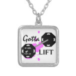 A obtenu de soulever le collier d'haltérophilie