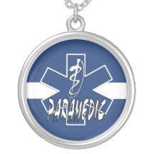 Action d'infirmier pendentif