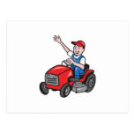 Agriculteur conduisant le tour sur le tracteur de  cartes postales