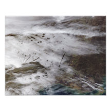 Aircraft dissipation trails photograph