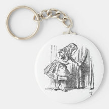 Alice vintage au pays des merveilles recherchant l porte-clé