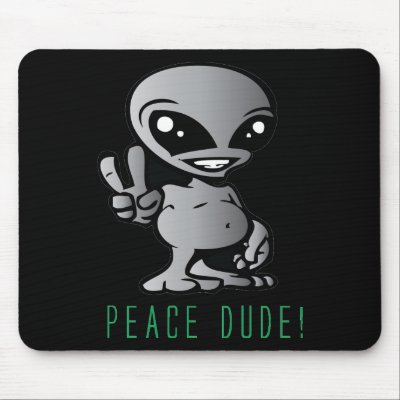 Alien-Peace Mouse Mats by karabunda