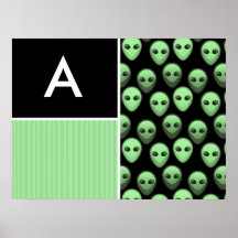 Alien vert et noir posters