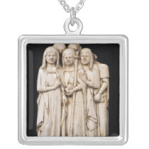 Alinorda, sister of Pope Clement VI necklaces