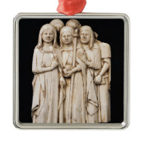 Alinorda, sister of Pope Clement VI ornaments