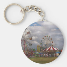 Americana - Travelling Carnival Key Chain