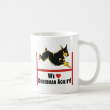 Amour d'agilité de Pinscher de dobermann Mug À Café