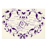 Amour dans toute langue dans la carte pourpre de r carton d'invitation