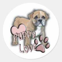 amour de chiot de bouledogue adhésif rond