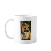 Amy Goodrich Collectables "Embroidered lady bear"