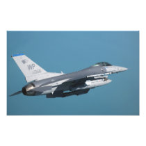 An F-16 Fighting Falcon in flight