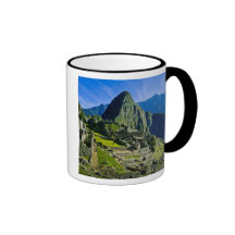 Ancient Machu Picchu, last refuge of the 2 Mugs