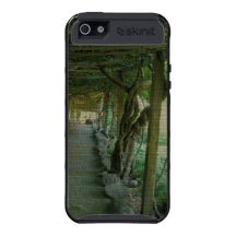 Arbor and Garden Walkway Skinit iPhone 5 cover
