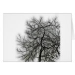 Arbre noir sur l'arrière - plan blanc carte de vœux