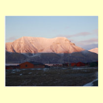 Arctic glow of Longyearbyen postcards