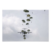 Army Soldiers jump out of a C-17 Globemaster II