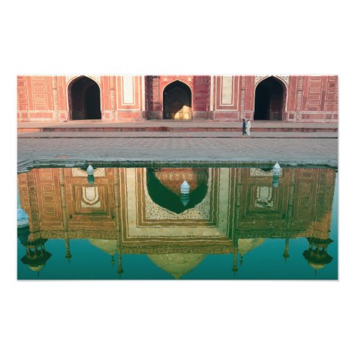 Asia, India, Uttar Pradesh, Agra. On the 2 Photo Art