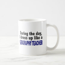 Au cours de la journée je m'habille comme un profe mug à café