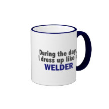 Au cours de la journée je m'habille comme une soud mugs