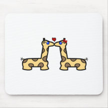 Baisers du tapis de souris de girafes