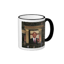 Barak Obama speaks at the last night of the Mugs