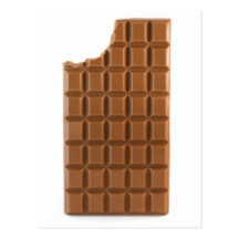 Barre de chocolat avec une carte postale absente d