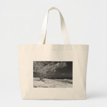 Beach tree tote bags
