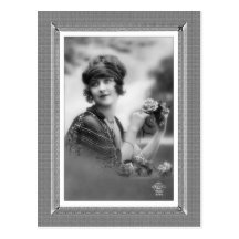 Beauté vintage - demoiselle de honneur - dans noir carte postale