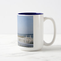 BEAUTIFUL OCEAN BEACH SCENE WITH A GAZEBO. MUG