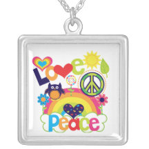 Bébé d'amour et de paix pendentifs
