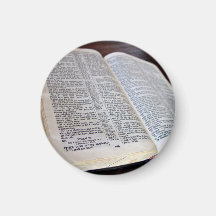 Bible ouverte aimant
