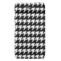 Black and white houndstooth droid RAZR covers