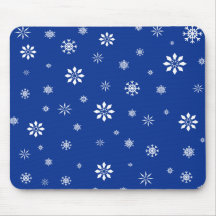 Blue and white snowflakes pattern mouse pad