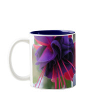 Blue Eyes Fuchsia Mug