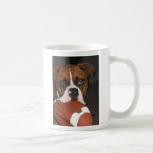 boxeur avec le football tasse