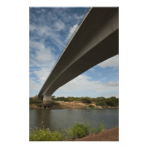Bridge connecting Guyana to Brazil over Takutu