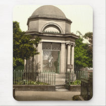 Burns Mausoleum, Dumfries, Scotland mousepads