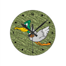 Canard de bande dessinée pilotant l'arrière - plan pendules