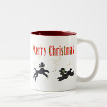 Caniches noirs jouant la tasse de tasse d'art de J