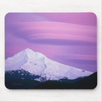 Capot mauve-foncé de bâti de bordure de nuages, de tapis de souris