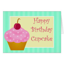Carte de petit gâteau de joyeux anniversaire de ce