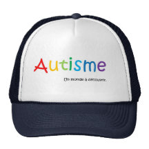 Casquette Autisme un monde à découvrir Trucker Hats