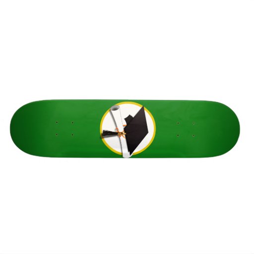 Casquette w/Diploma - arrière - plan vert d'obtent Skateboards Personnalisables