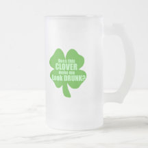 Ce trèfle m'incite-t-il à sembler bu ? tasse à café