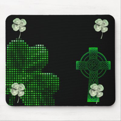 Celtic clovers! mousepad by RohkeusLabatrix
