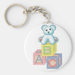 C'est un ours bleu de garçon porte-clé